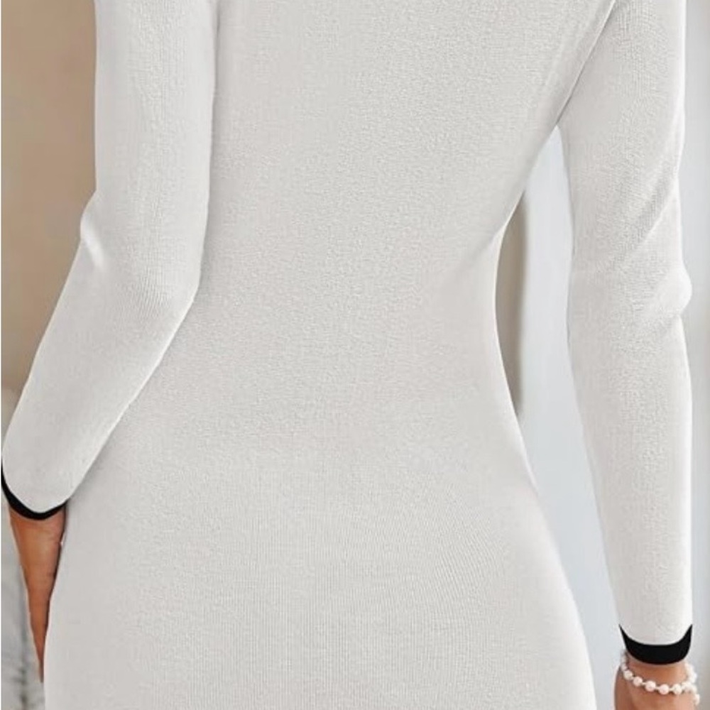Elegant White Knit Button-Front Dress with Black Trim - Picture 2 of 2